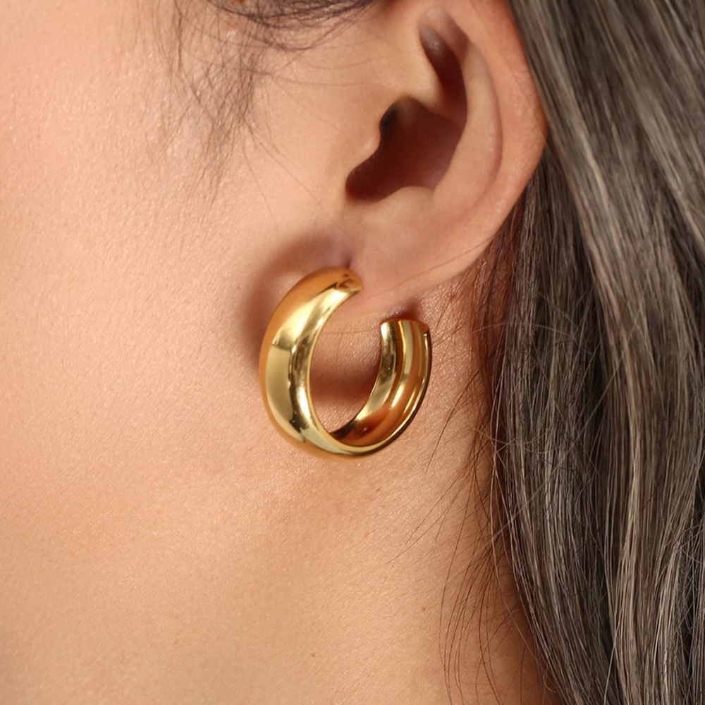 NEW 18K GOLD CHUNKY ICE HOOP EARRINGS, NICE EARRINGS, CUTE EARRINGS